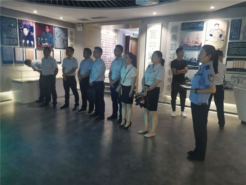 甘肅金控武威擔(dān)保公司開展“珍愛生命、遠(yuǎn)離毒品”警示教育活動(dòng)